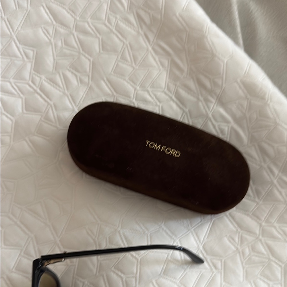 Tom Ford Black Sunglasses with Case - Picture 6 of 7